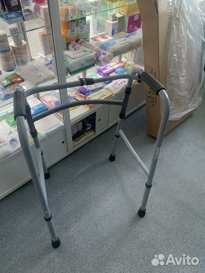 Ходунки для взрослых шагающие