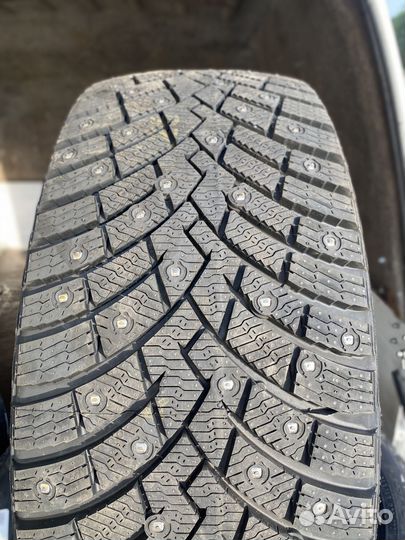 Pirelli Scorpion Ice Zero 2 285/45 R20