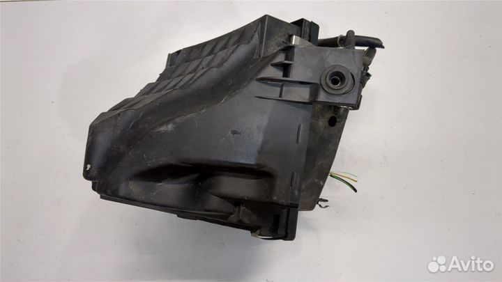 Корпус воздушного фильтра Skoda SuperB, 2005