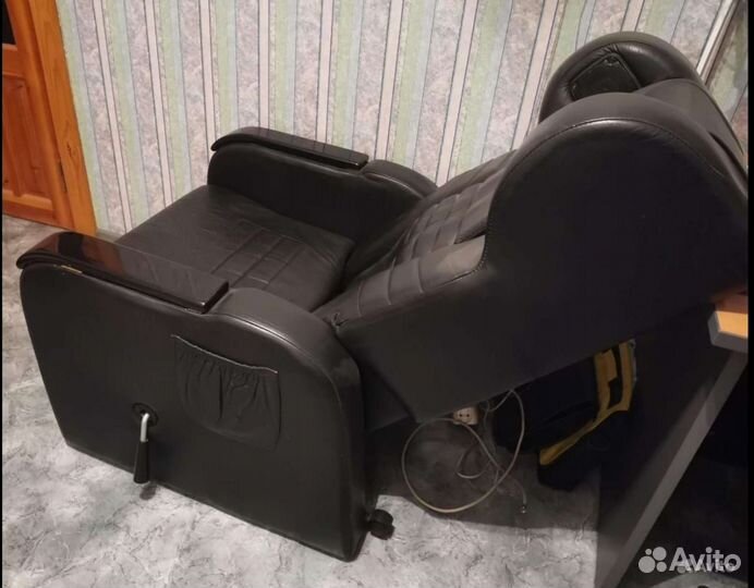 Массажное кресло