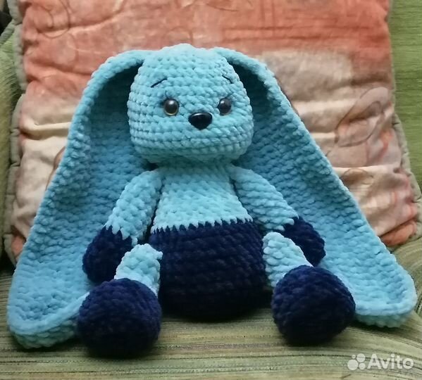 Игрушки вязанные крючком - зайка