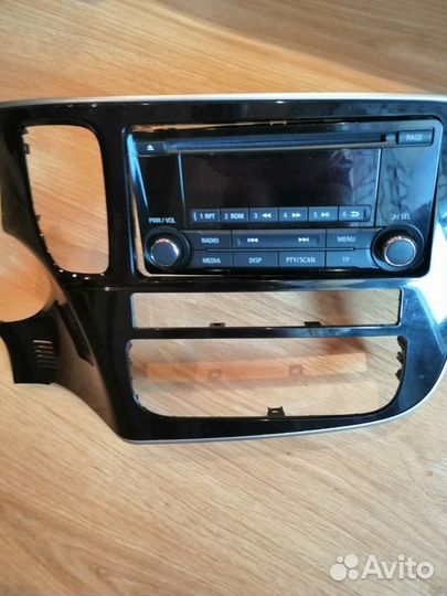 Штатная аудиосистема в комплекте с панелью на мицу