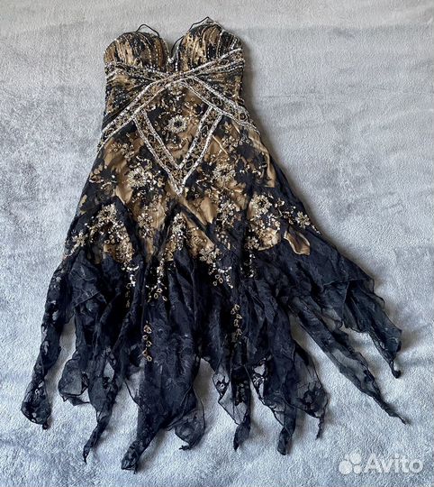 Вечернее платье