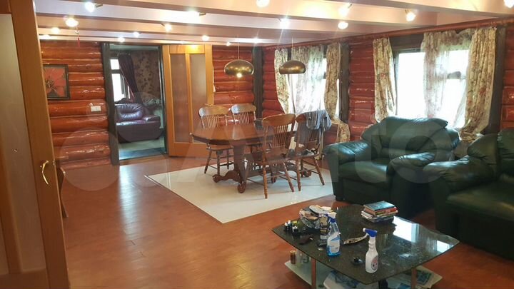 Дом 195 м² на участке 27 сот.