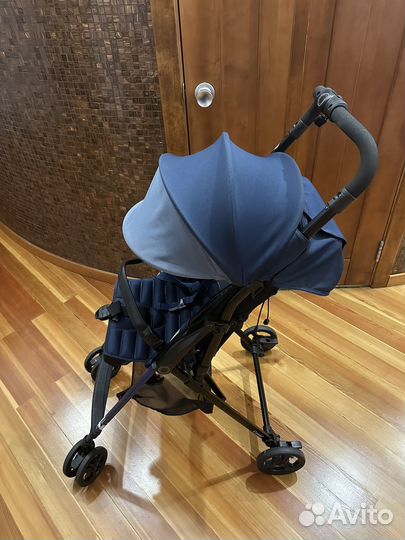 Продам японскую коляску Combi F2Plus