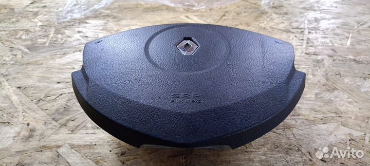 Подушка безопасности в рулевое колесо Renault