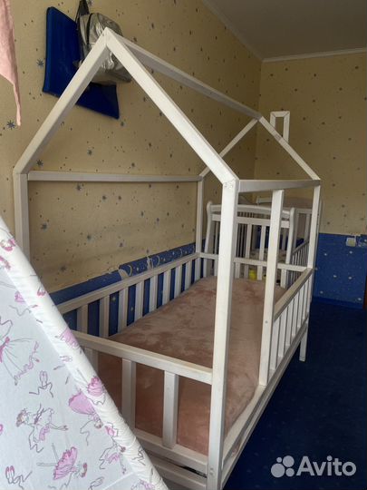 Кровать домик