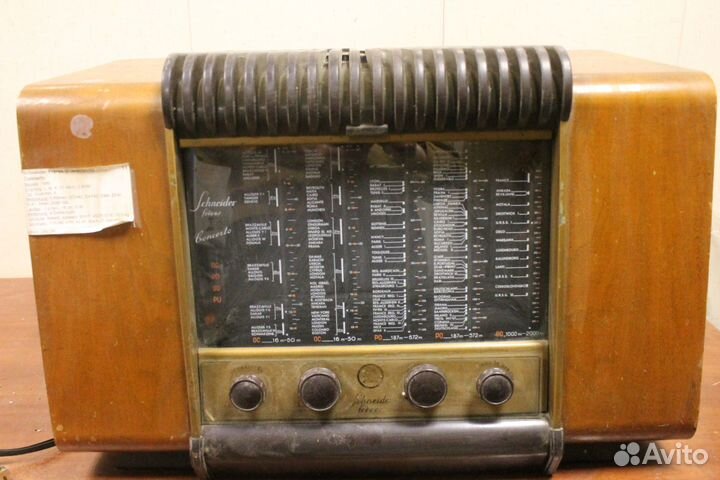 Ламповый приёмник Schneider-Freres Concerto 105