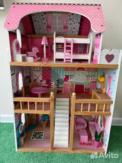 Домик кукольный с деревянной мебелью