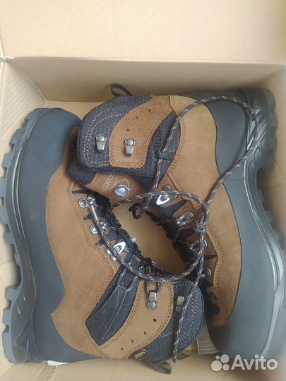 Треккинговые ботинки Cevedale Pro GTX Lowa