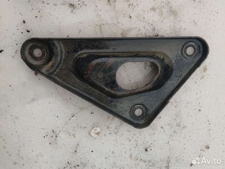 Кронштейн крепления подрамника Опель астра аш
