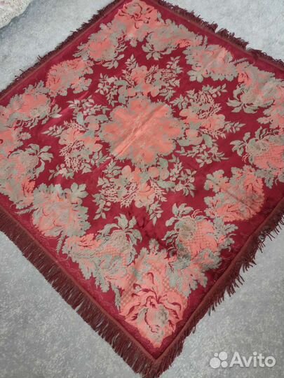 Антикварная скатерть, ковёр