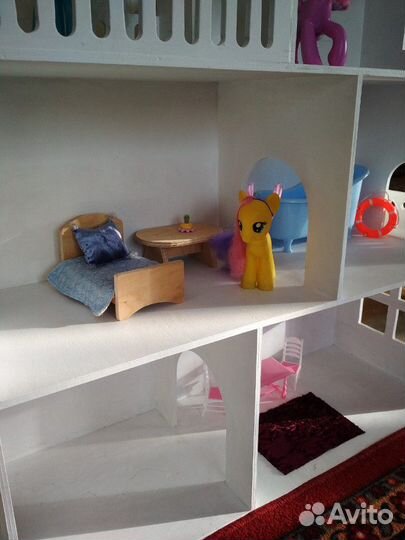 Домик кукольный