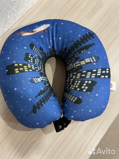 Подушка для путешествий