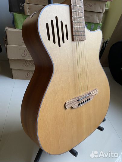 Акустическая гитара