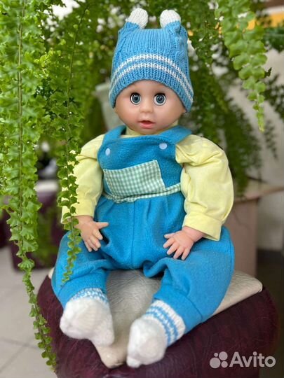 Красивый, вязанный комплект для малыша