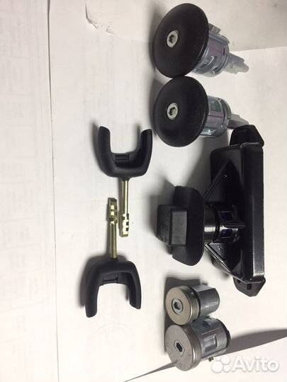 Комплект личинок замка на Форд Транзит/Ford