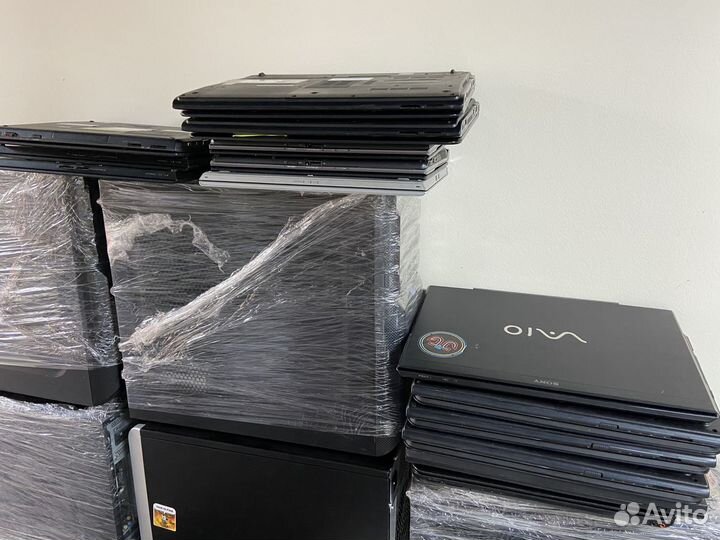 Техника и мебель компании Game Insight