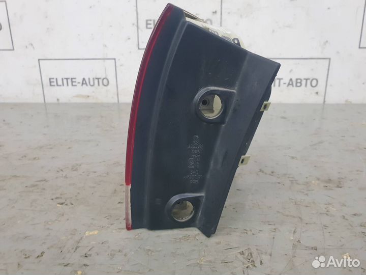 Фонарь левый внешний Volkswagen Touareg