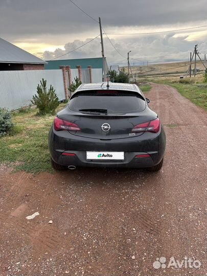 Opel Astra GTC 1.4 МТ, 2012, битый, 158 000 км