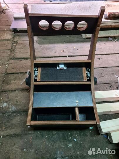 Столик для эхолота