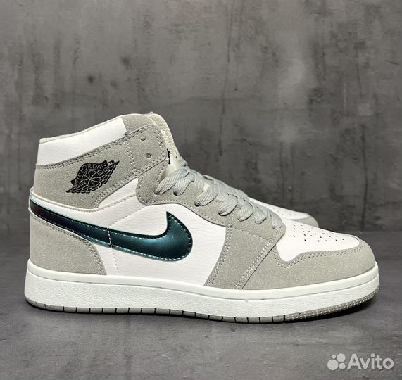 Кроссовки Nike air jordan 1 mid