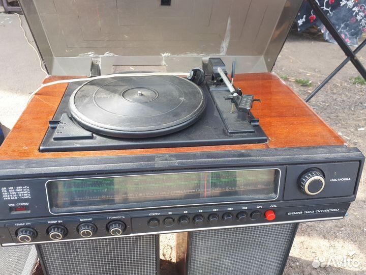 Радиола вега-323