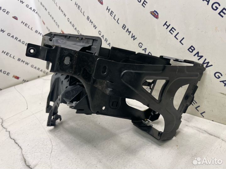 Кронштейн фары левый Bmw F06 F12 F13