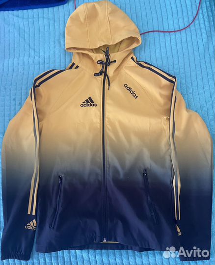 Легкая ветровка