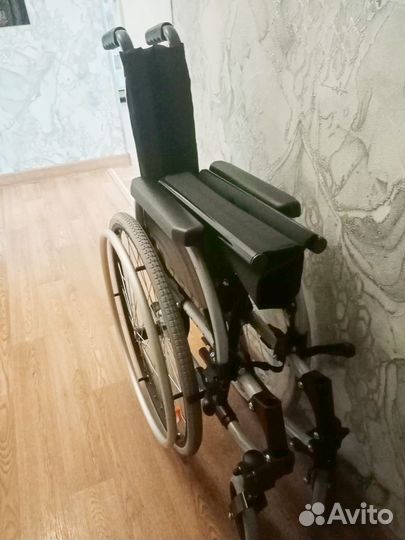 Инвалидная коляска складная бу