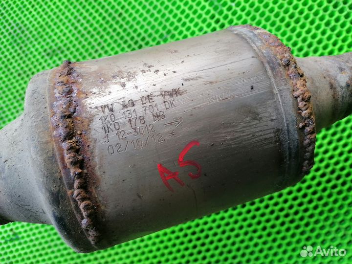 Коллектор выпуск на Шкода Октавия А5 04-13 1,6л