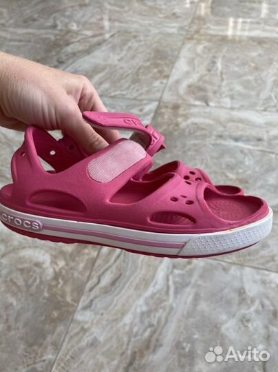 Сандали для девочки crocs