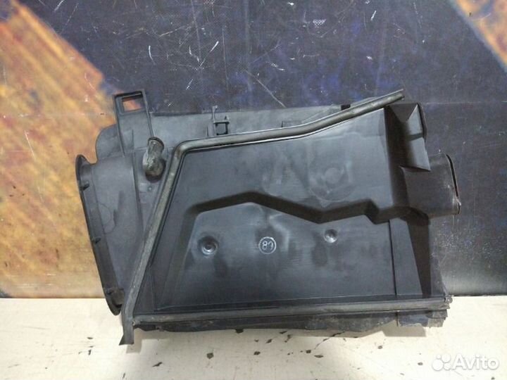 Корпус салонного фильтра левый Bmw 525I E39 M52TU