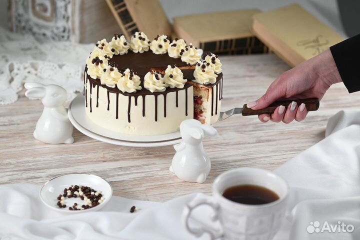 Торт кремчиз «Ванильный с вишней»