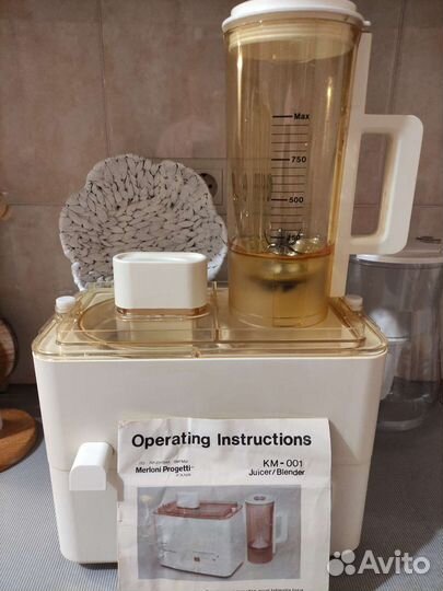 Соковыжималка и блендер 2в1