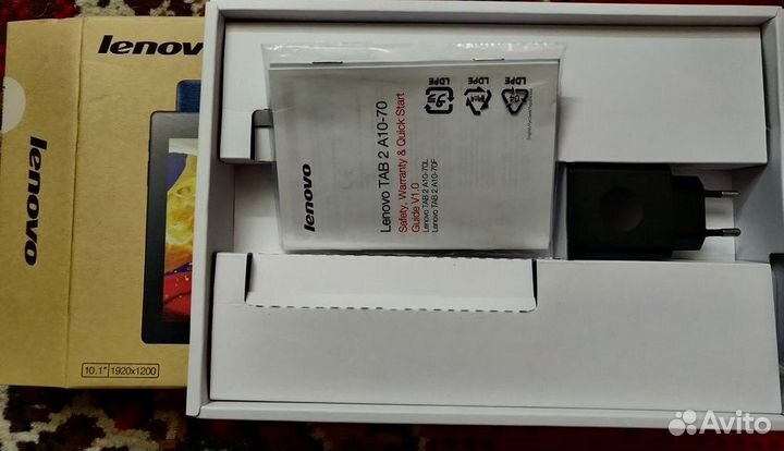 Планшет Lenovo Tab 2 A10-70L 2/16GB