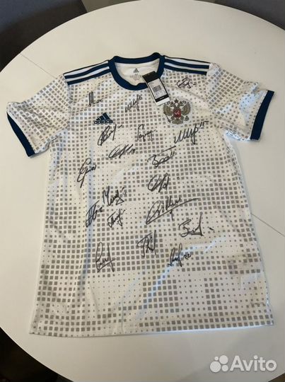 Майка сборной России с автографами игроков