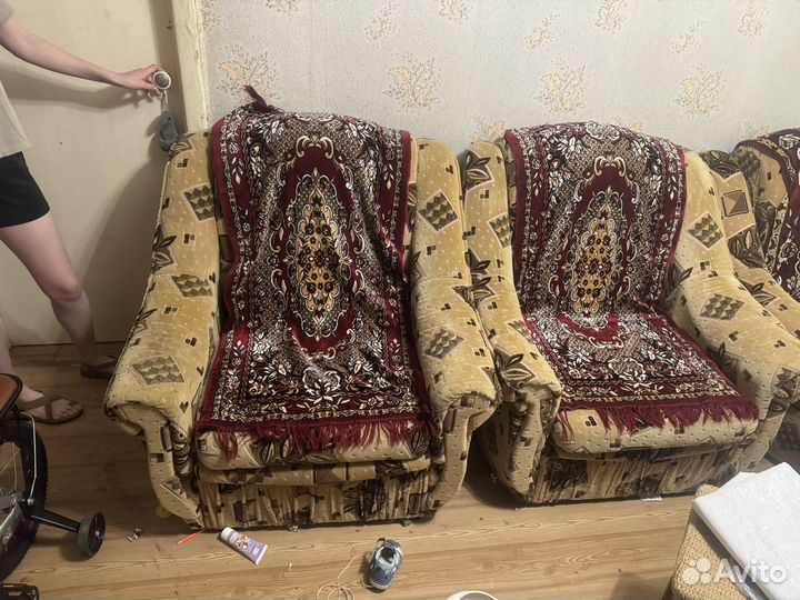 Диван и 2 кресла