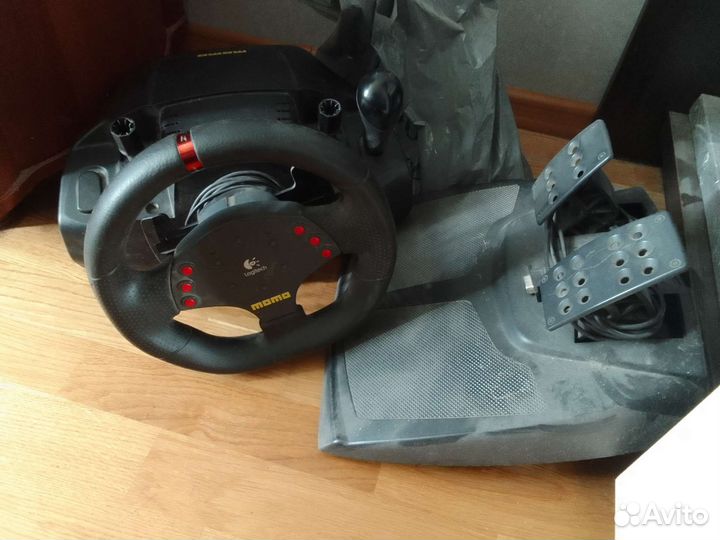 Игровой руль logitech