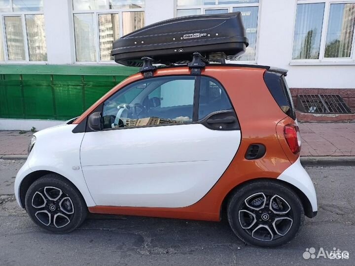 Бокс-багажник на крышу автомобиля