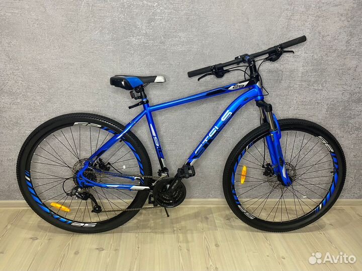 Stels Navigator 590v 18 рама новый