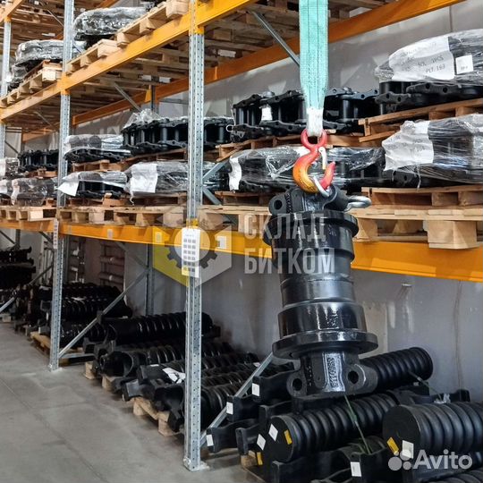 Каток опорный Hitachi ZX330LC