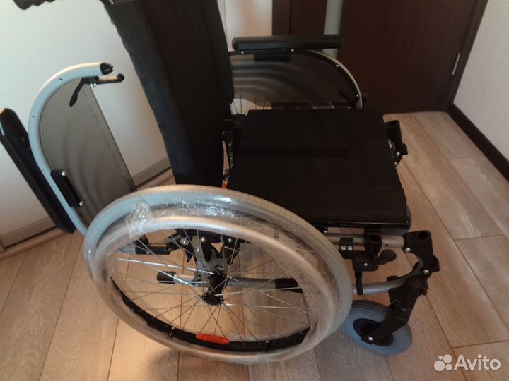 Кресло - коляска для инвалидов