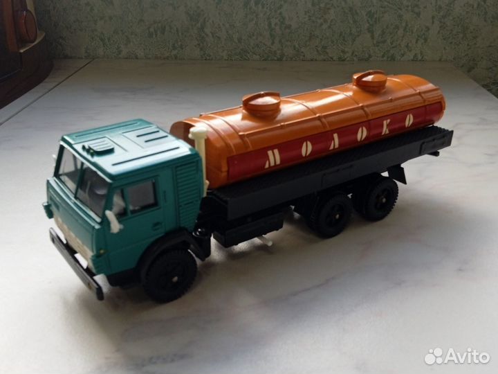 Модель камаз молоковоз 53212. Производство СССР