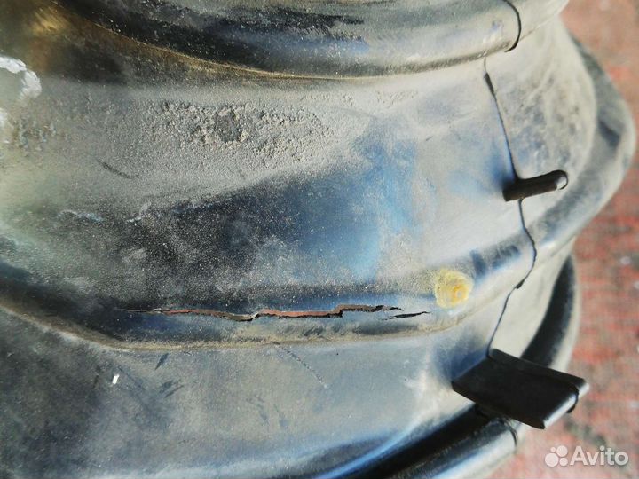 Пыльник горловины бака Джили Эмгранд EC-7