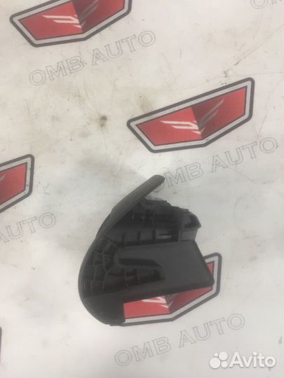 Ящик передней консоли Шкода Октавия А5