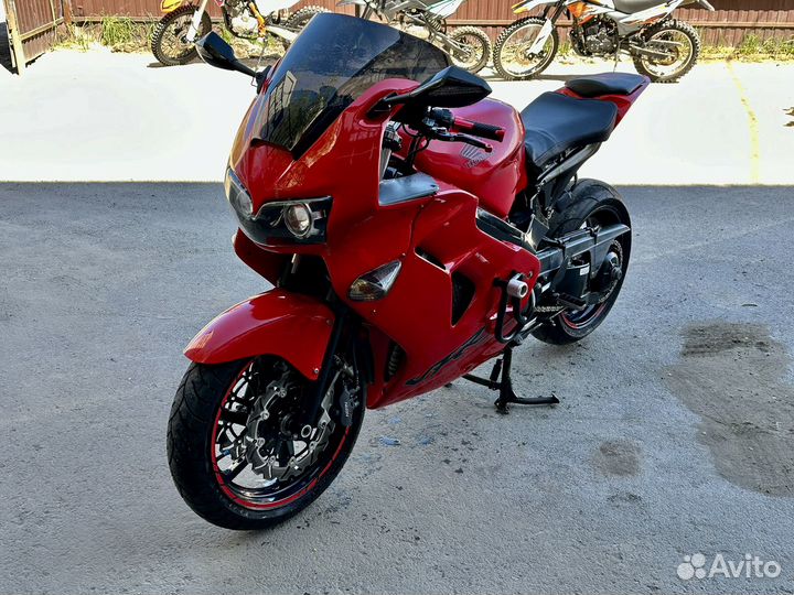 Honda VFR 800