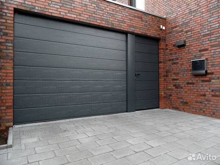 Секционные ворота в гараж