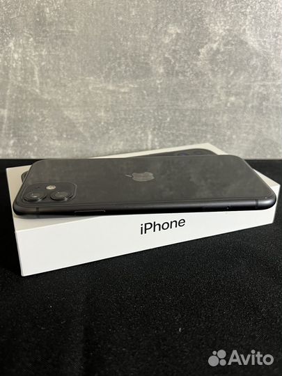 iPhone 11, 64 ГБ