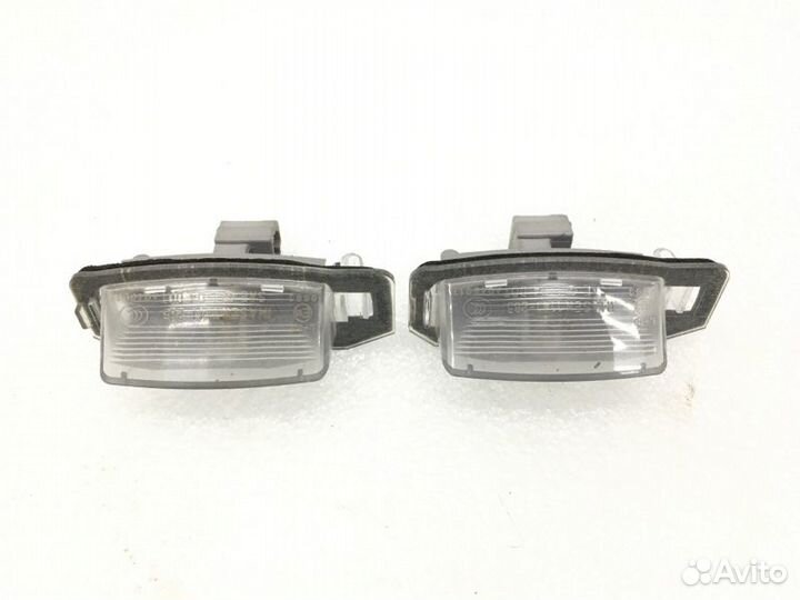 Подсветка номера Mitsubishi Outlander 2020